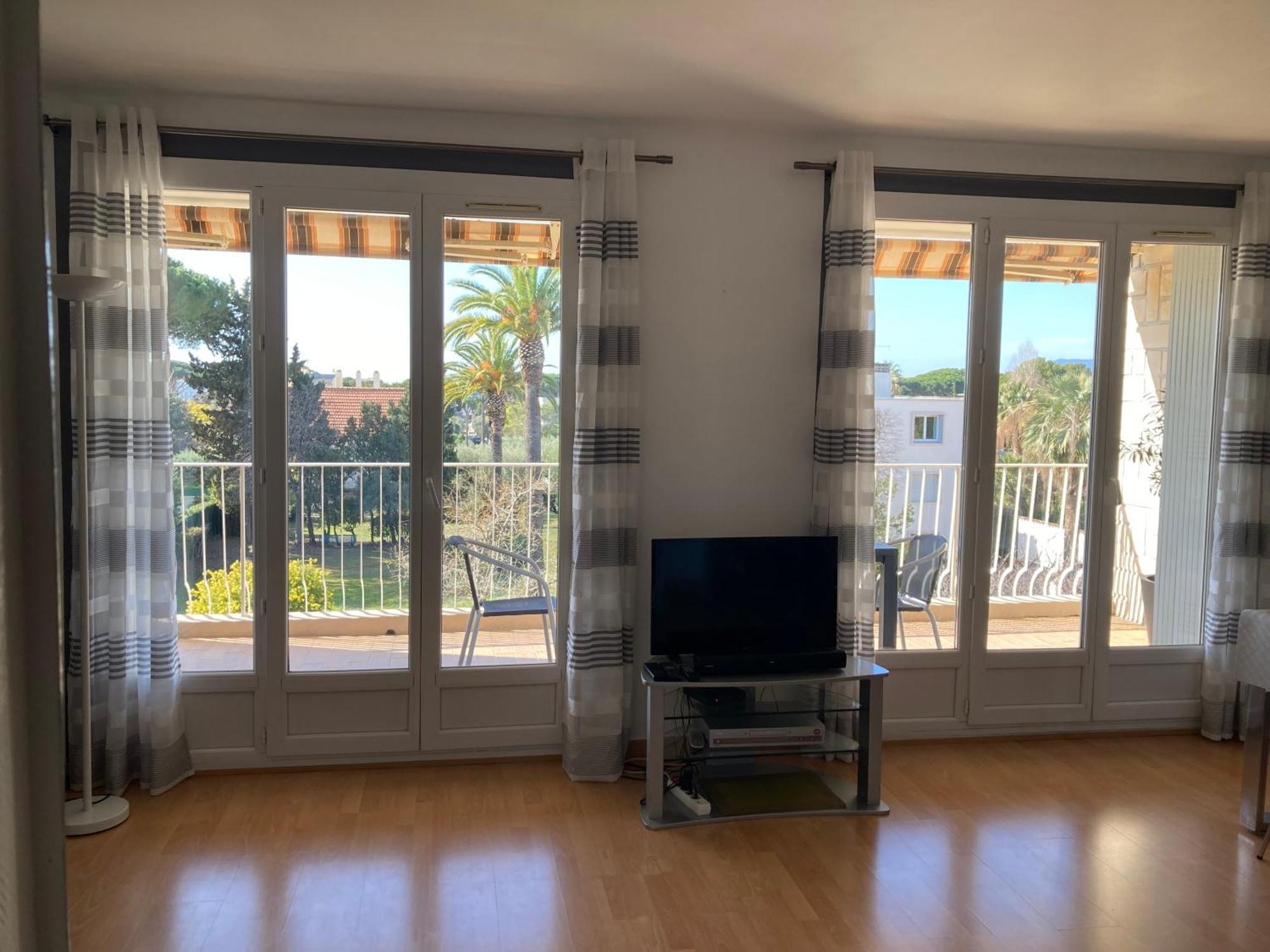 Les Palmiers Apartment Сен Сир сюр Мер Екстериор снимка