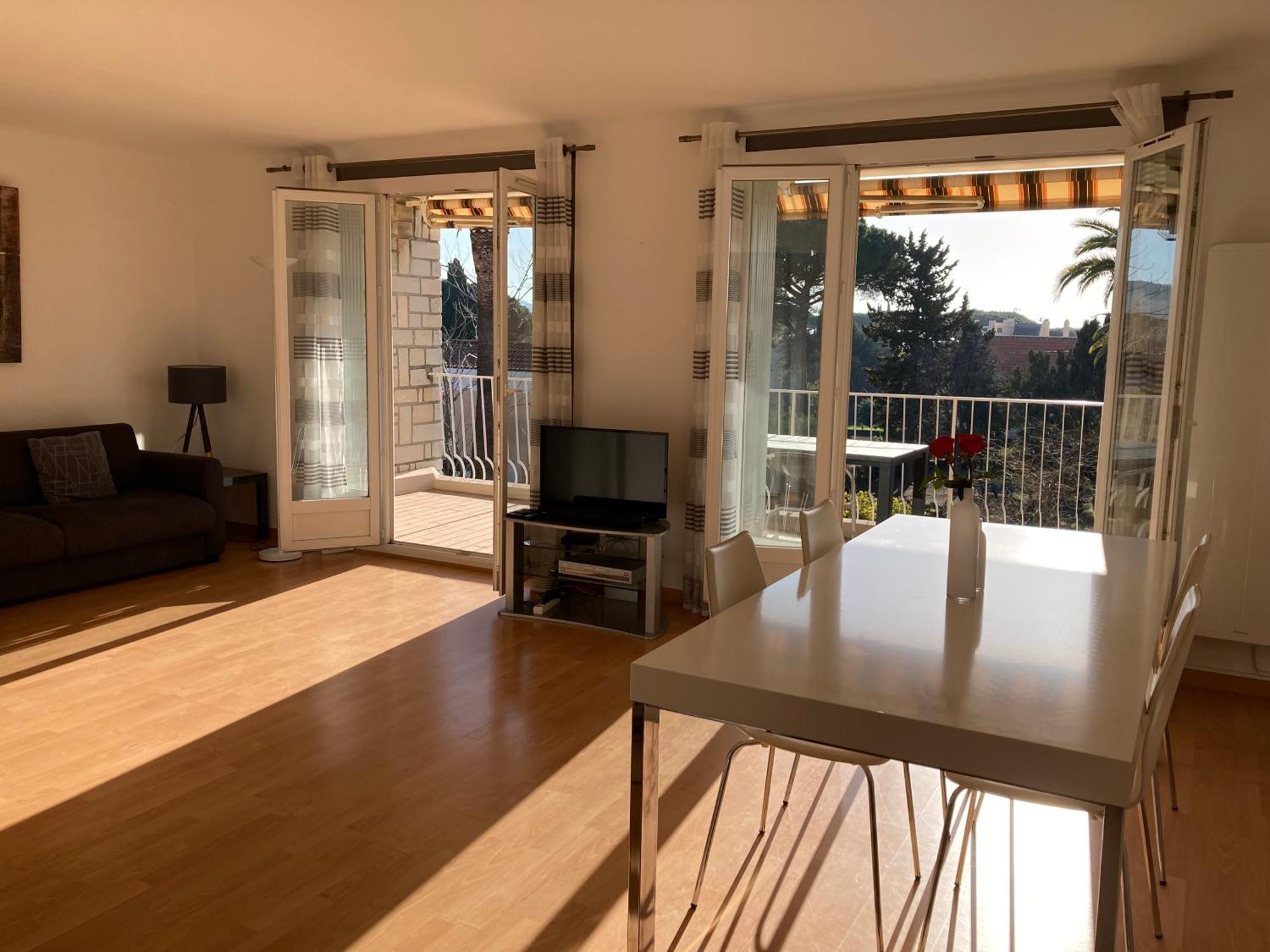 Les Palmiers Apartment Сен Сир сюр Мер Екстериор снимка